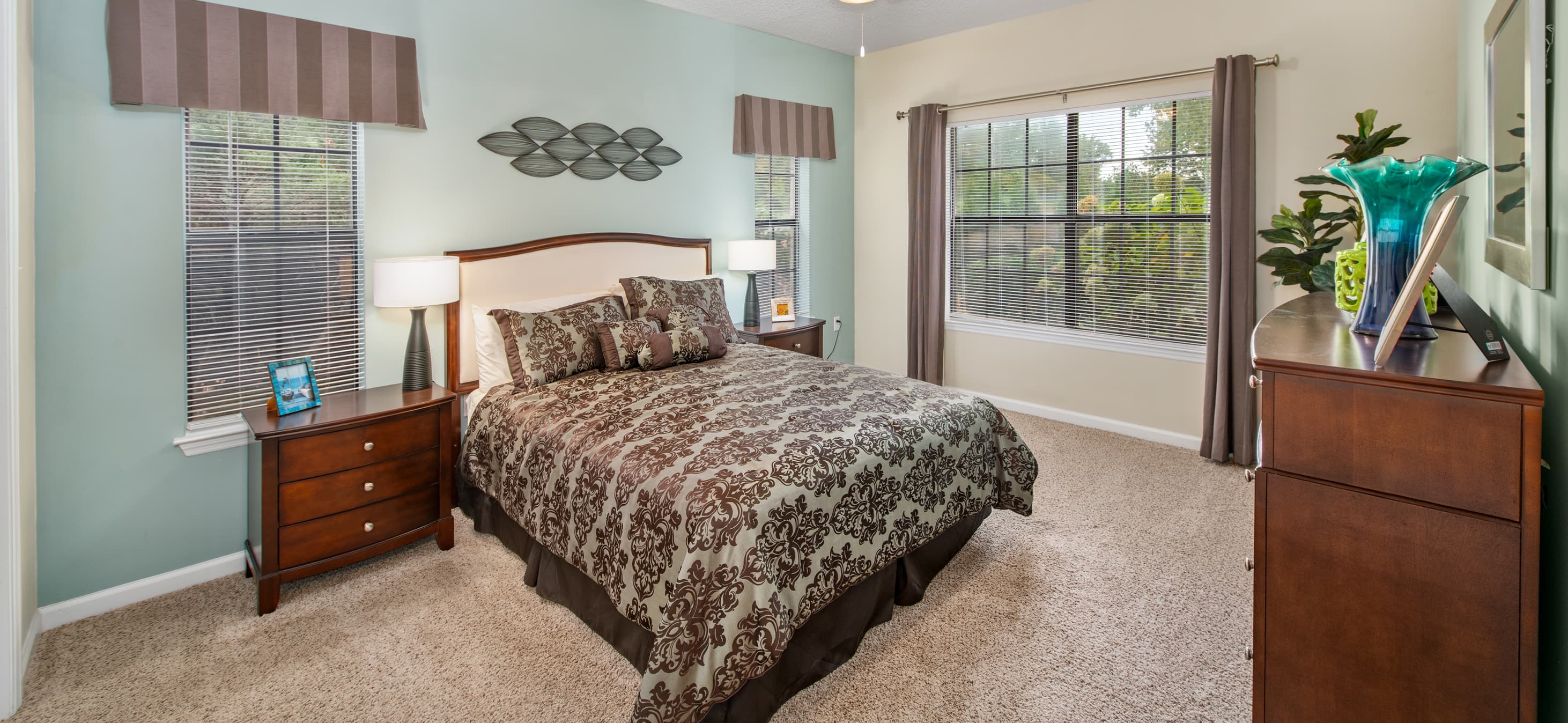 Bedroom at MAA Edgewater in Huntsville, AL