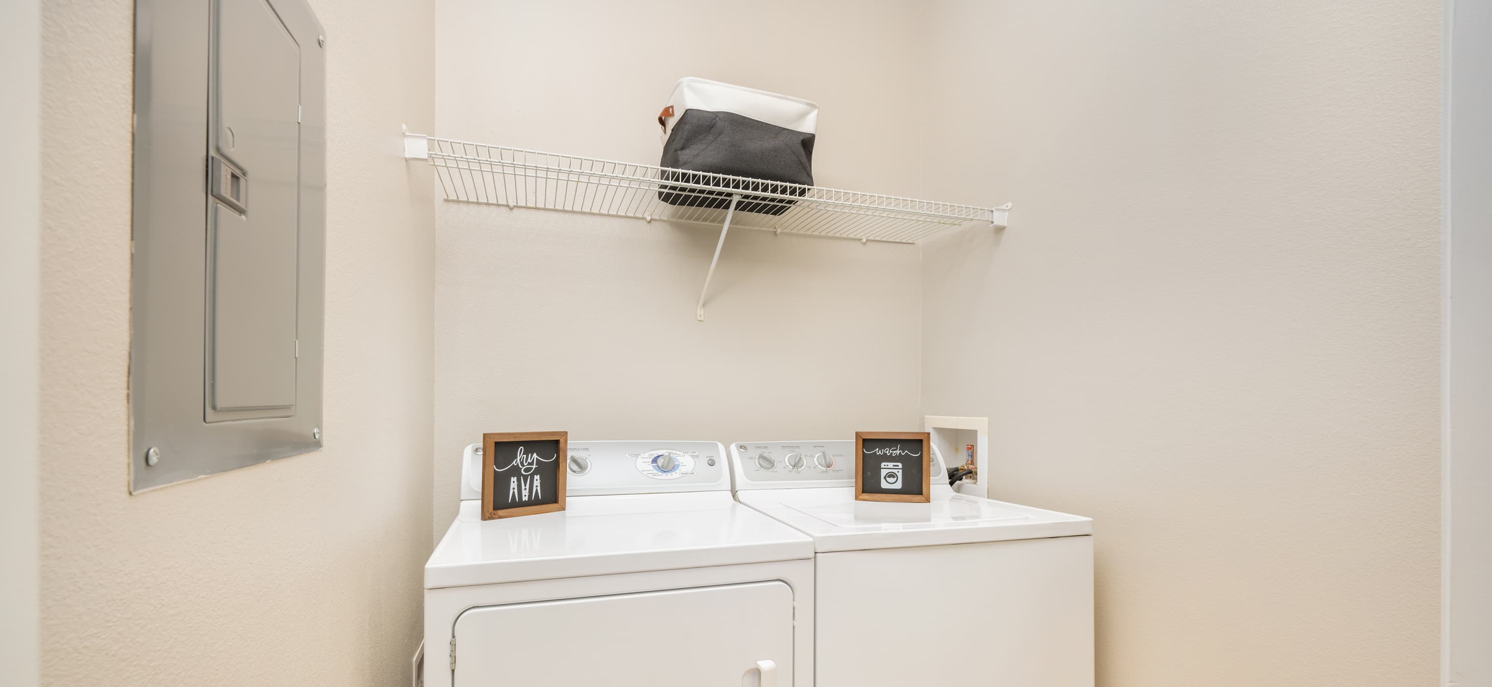 Laundry at MAA Magnolia Parke luxury apartment homes in Gainesville, FL