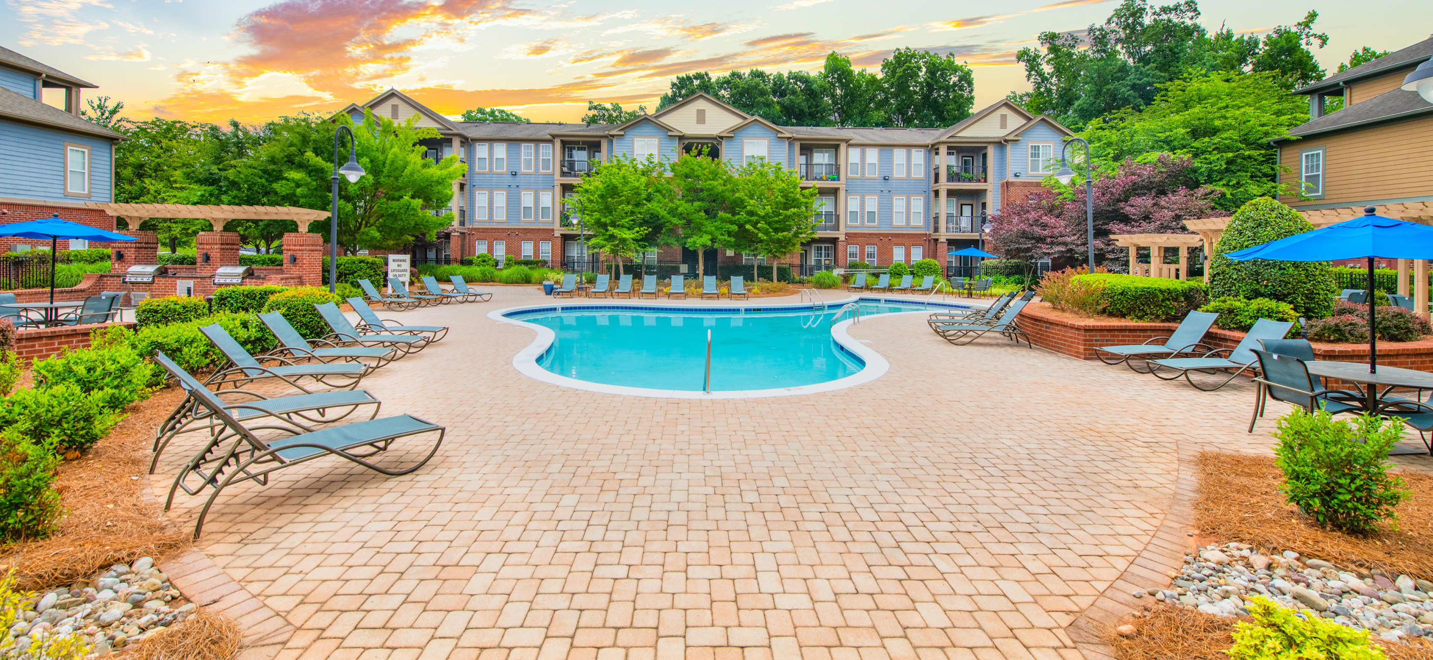 MAA South Park, Luxury Apartments in Charlotte, NC