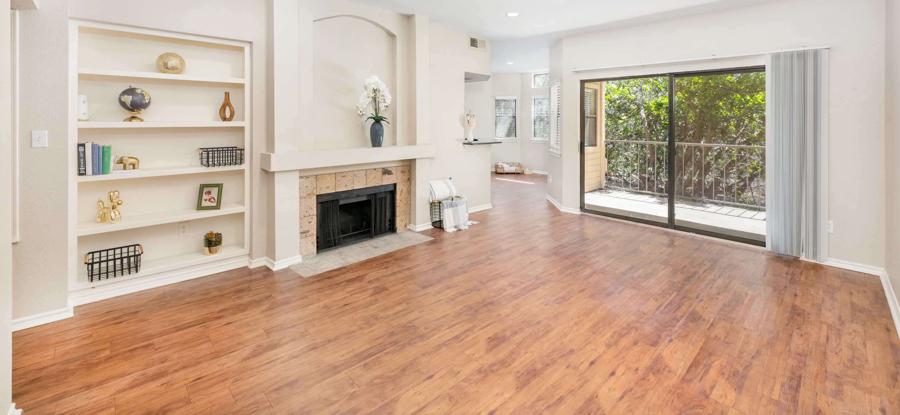 Living room at MAA Park Mesa luxury apartment homes in Austin, TX
