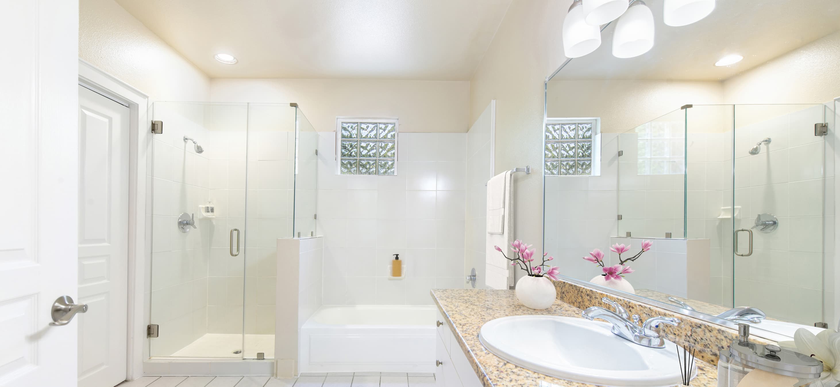 Bathroom at MAA Abbey luxury apartment homes in Dallas, TX