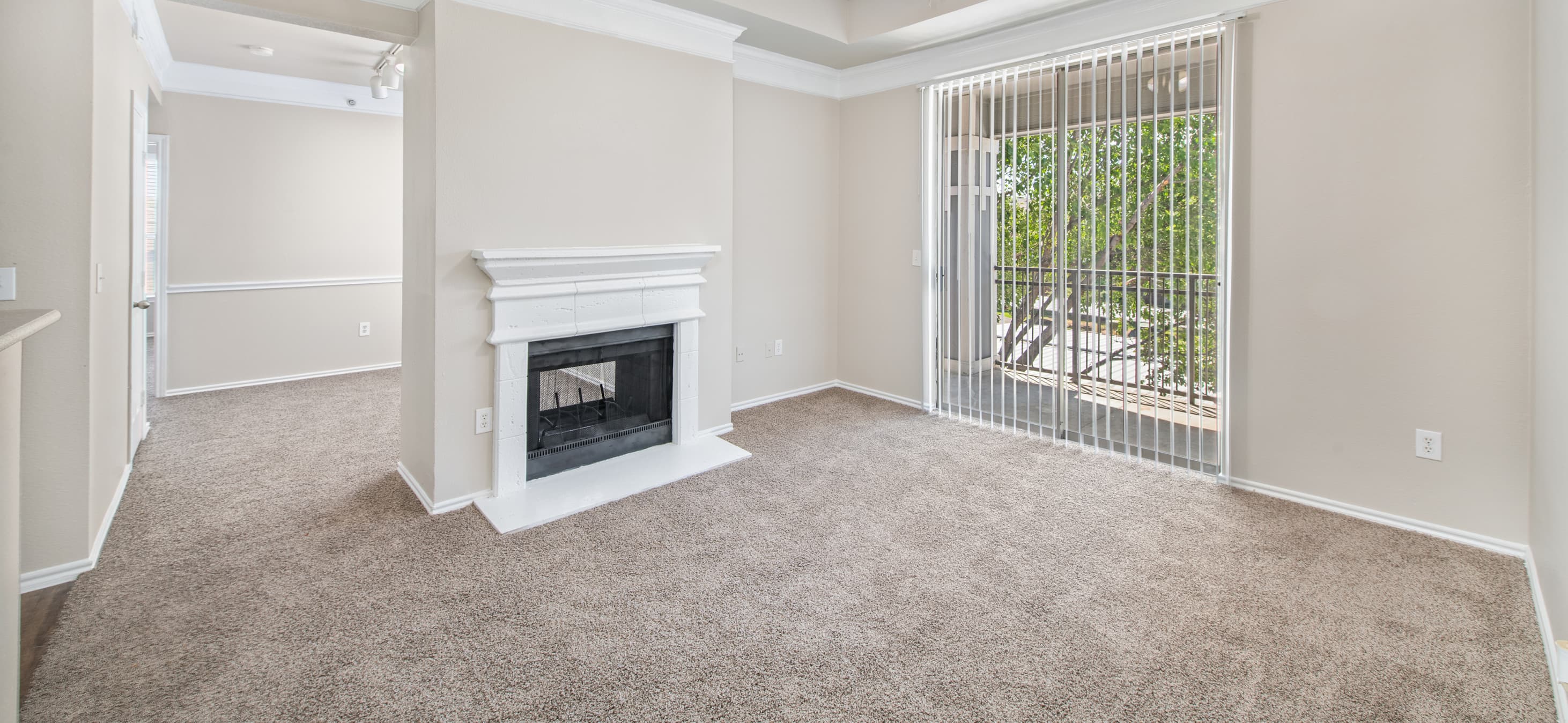 Living room at MAA Grand Courtyards luxury apartment homes in Gran Prairie, TX