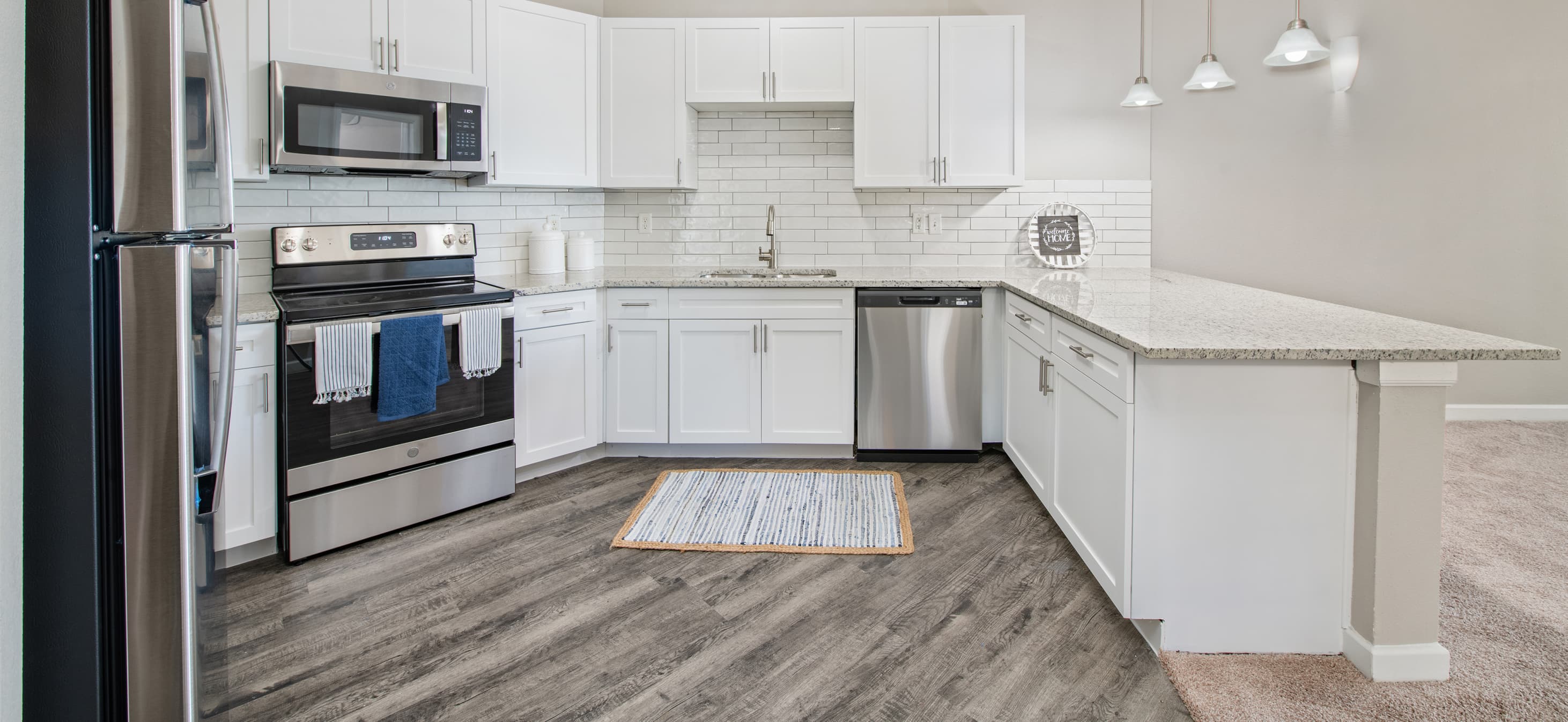 Kitchen at MAA Medical District luxury apartment homes in Dallas, TX