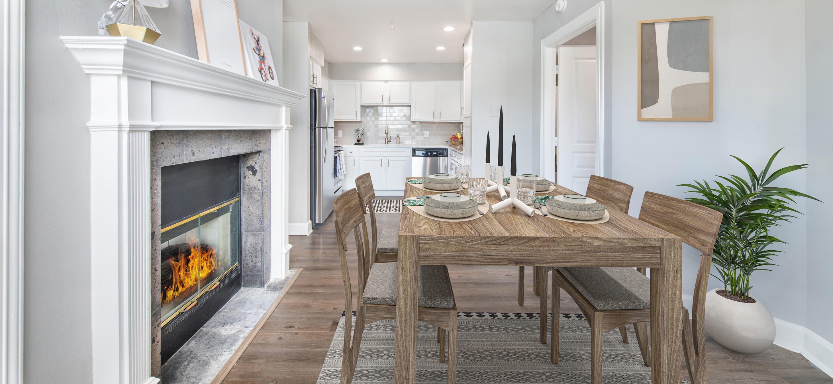 Dining area at MAA Worthington luxury apartment homes in Dallas, TX