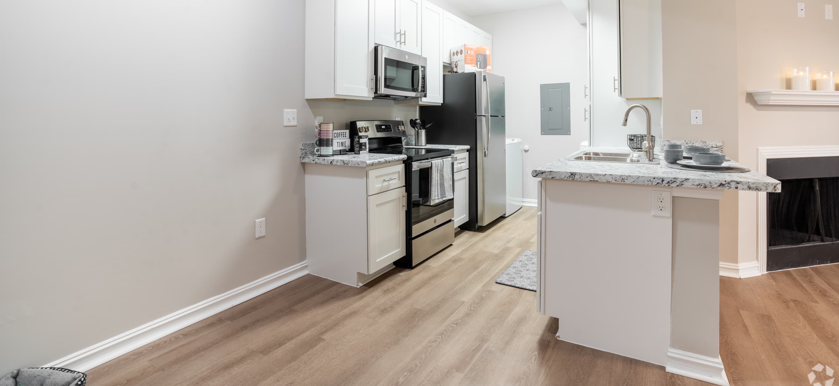 Kitchen at MAA Valleywood luxury apartment homes in Houston, TX