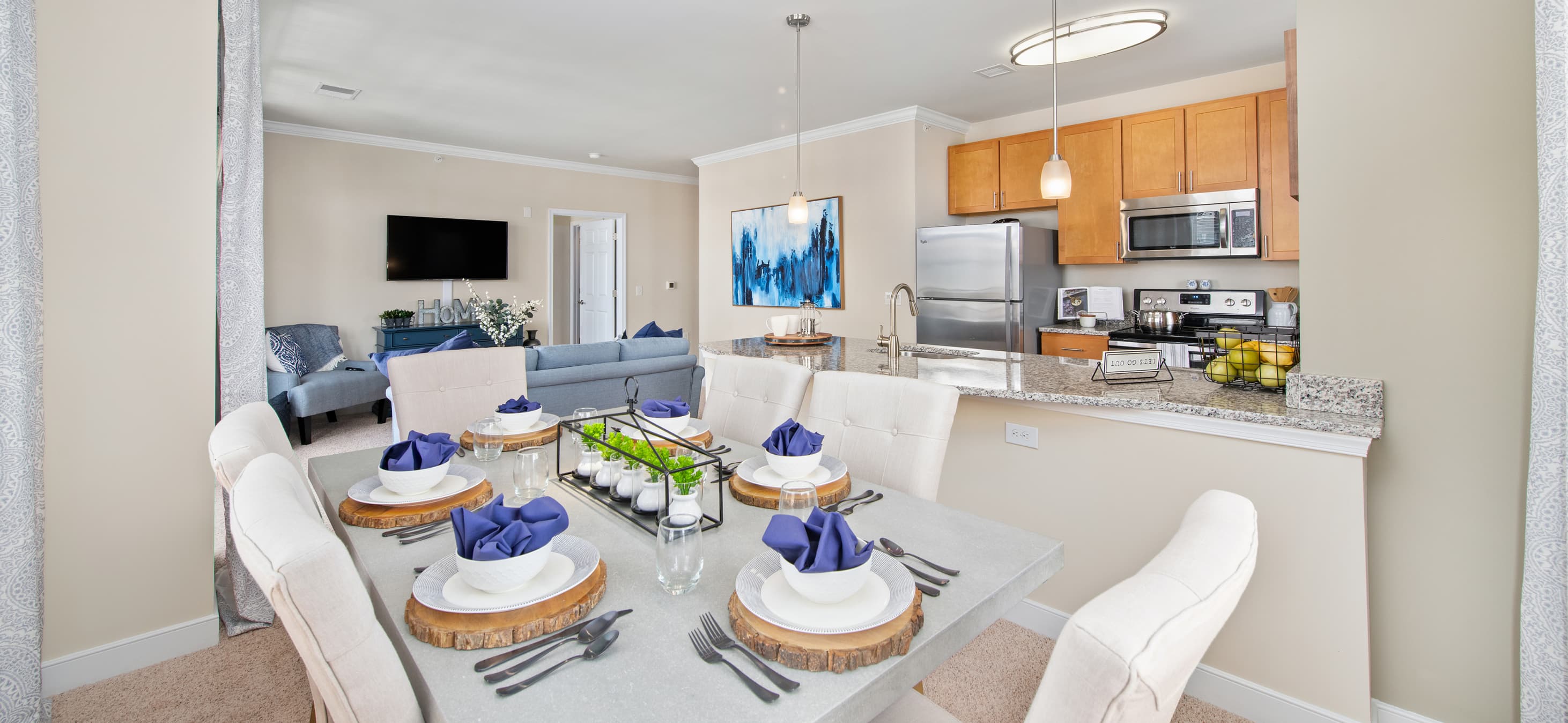 Dining room at Apartments at Cobblestone in Fredericksburg, VA