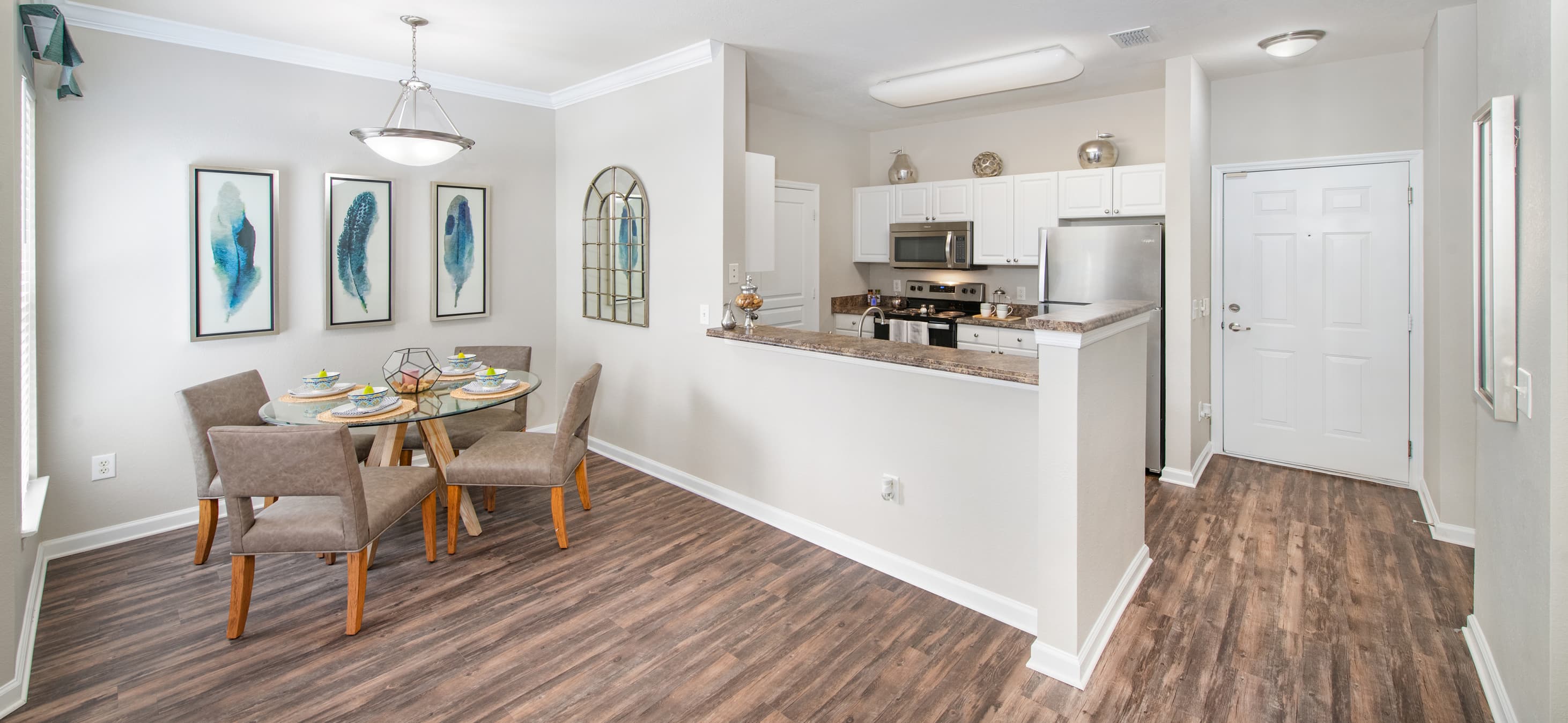 Model Kitchen and Dining at MAA Fleming Island in Jacksonville, FL