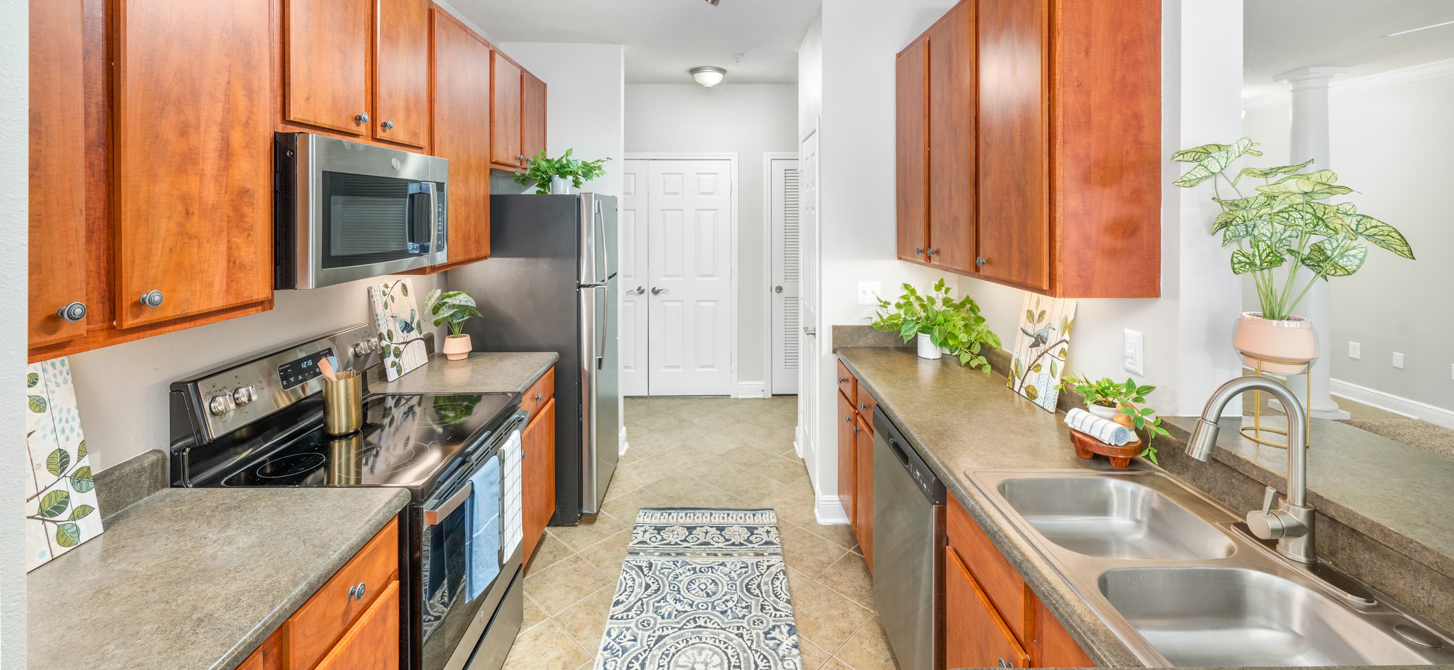 Kitchen at MAA Town Center luxury apartment homes in Jacksonville, FL