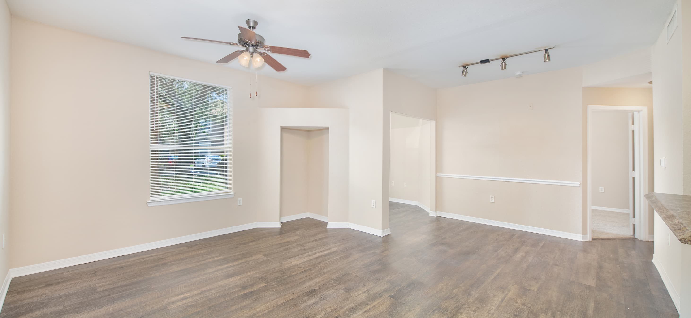 Living Room at MAA Palm Harbor in Tampa, FL