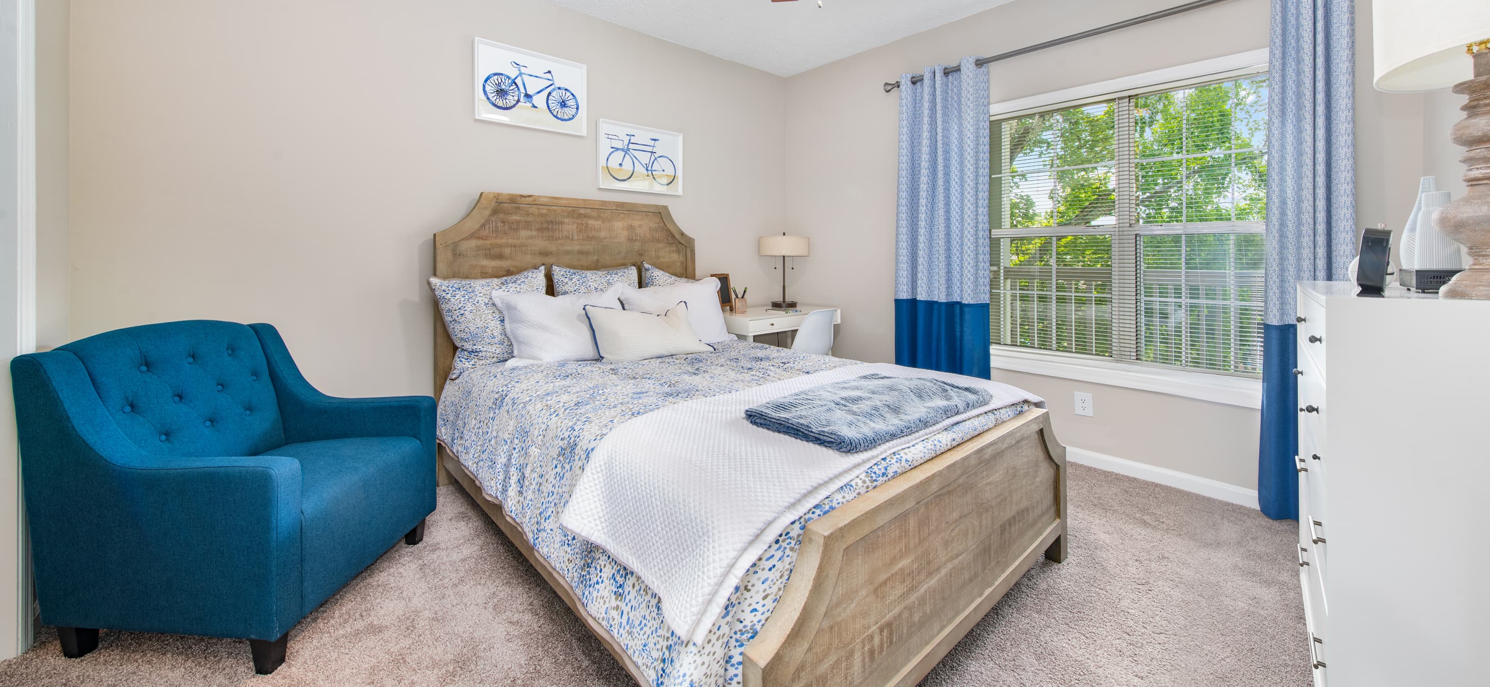 Bedroom at MAA Dunwoody in Atlanta, GA