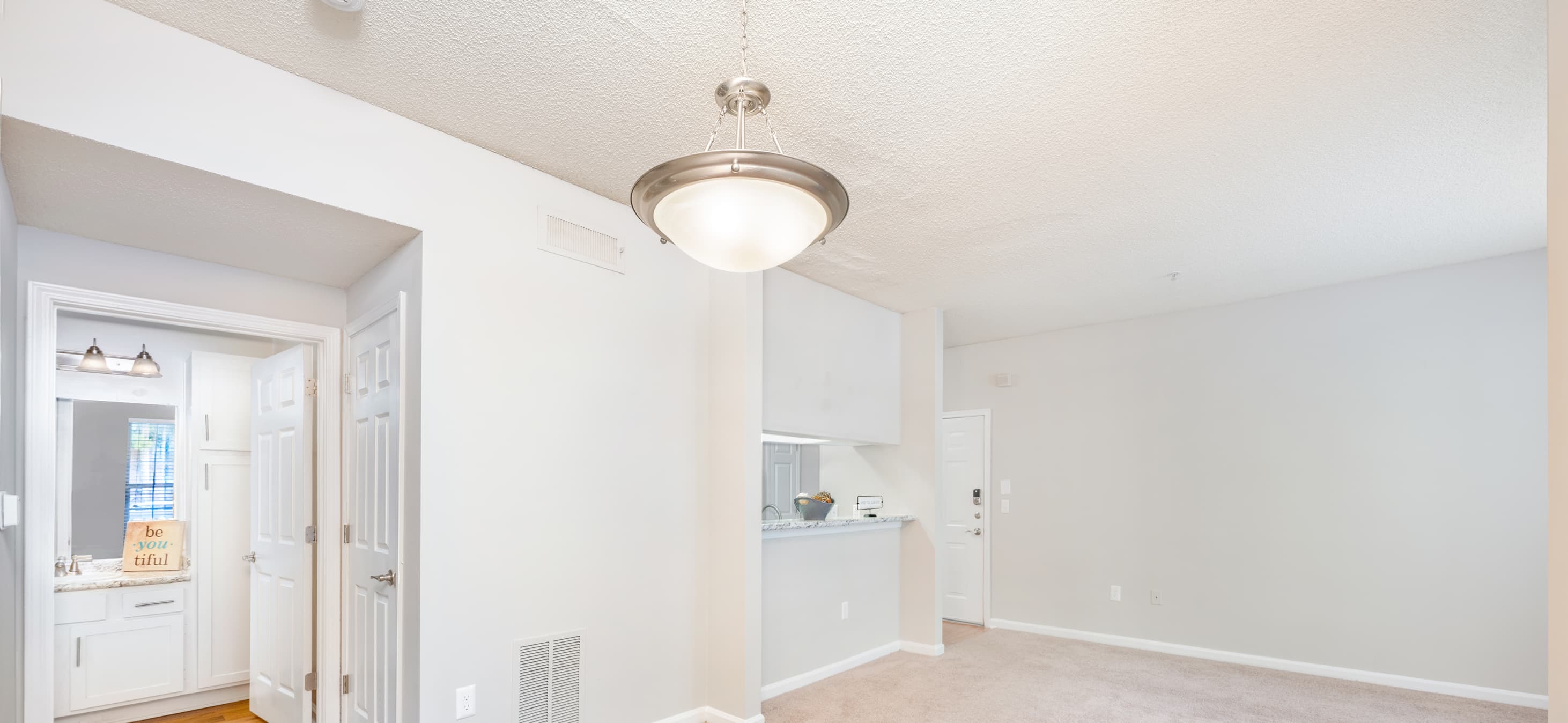 Dining at MAA Lake Lanier luxury apartment homes in Gainesville, GA