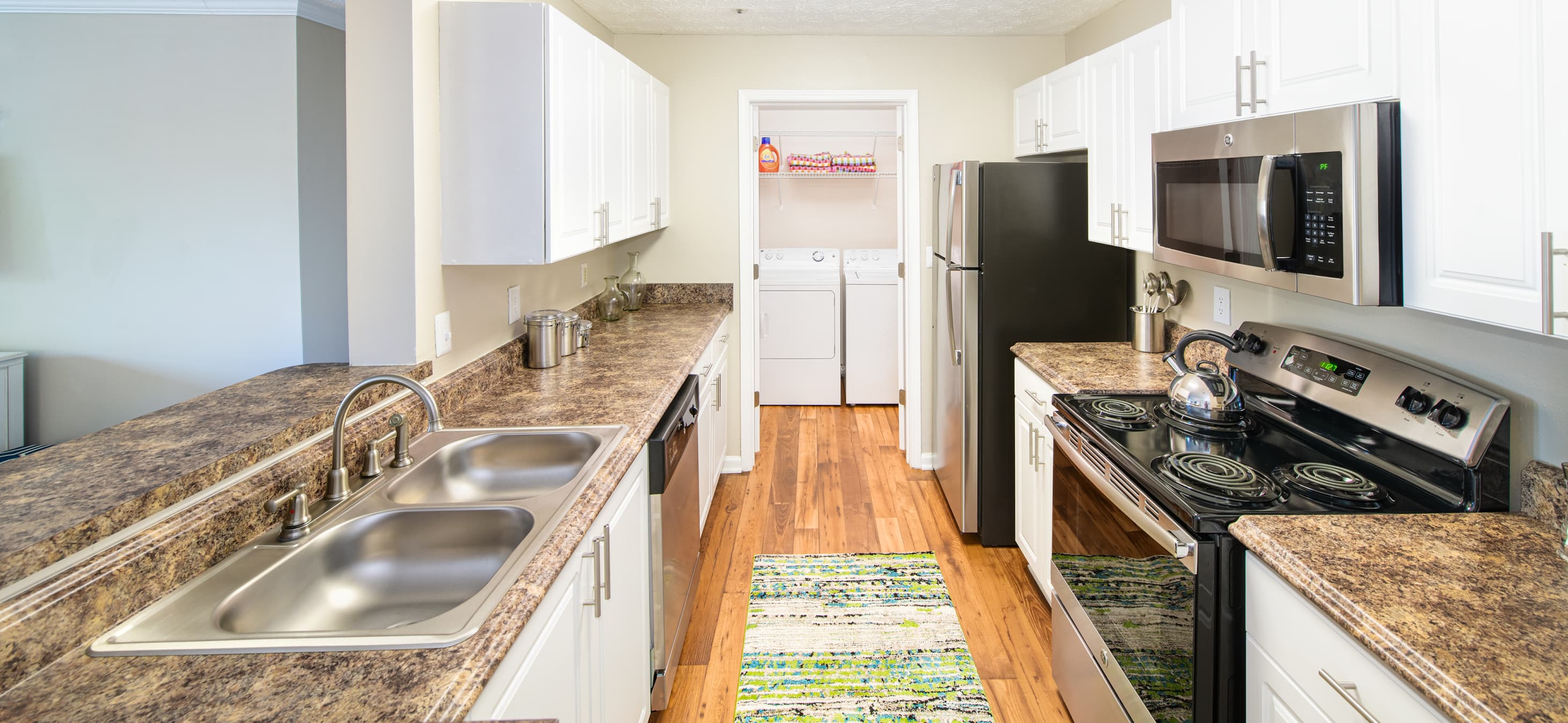 Kitchen at MAA Mount Vernon luxury apartment homes in Atlanta, GA