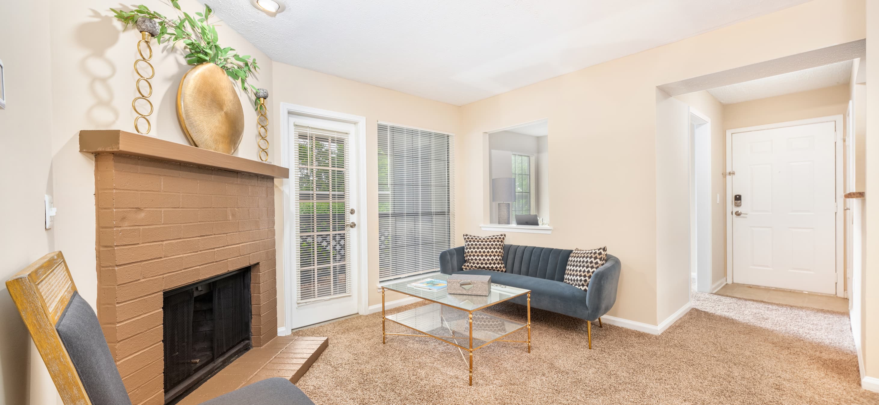 Living room at MAA Village luxury apartment homes in Lexington, KY