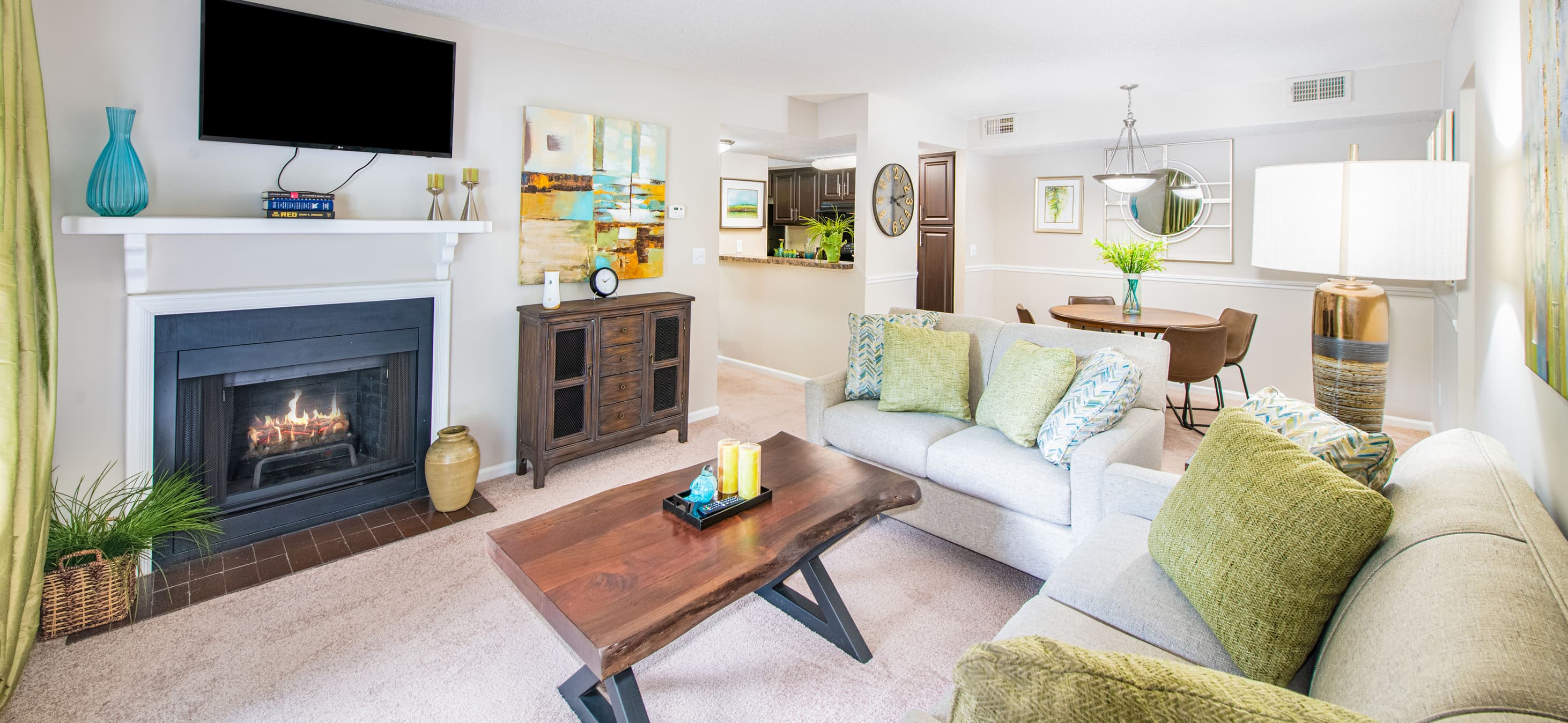 Living area at MAA Crowfield luxury apartment homes in Goose Creek, SC