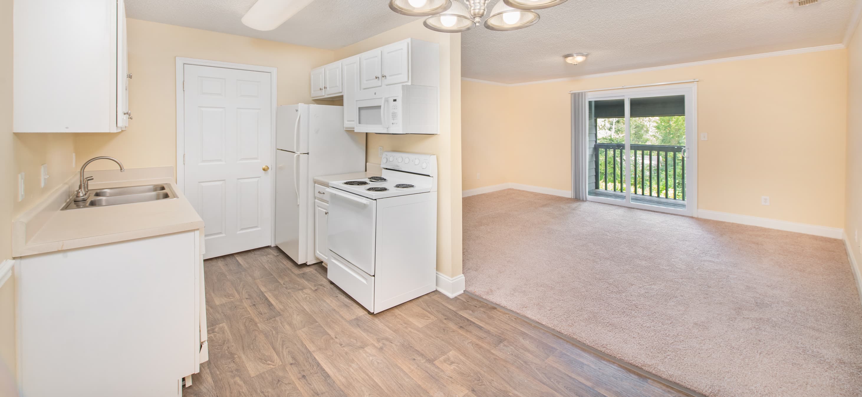 Kitchen at MAA Highland Ridge luxury apartment homes in Taylors, SC