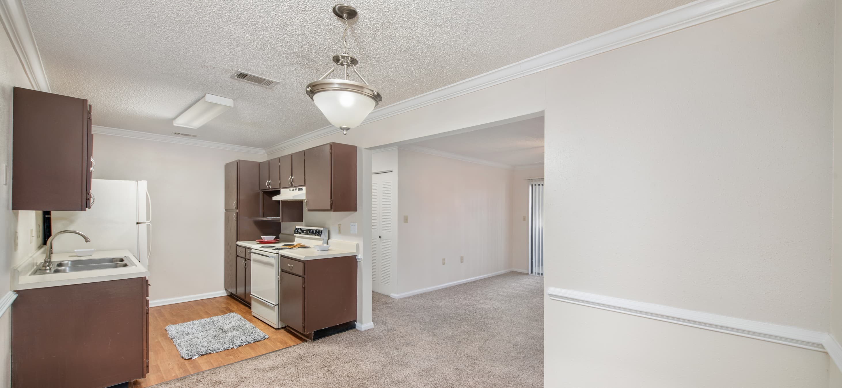 Kitchen at MAA Park Place luxury apartment homes in Spartanburg, SC