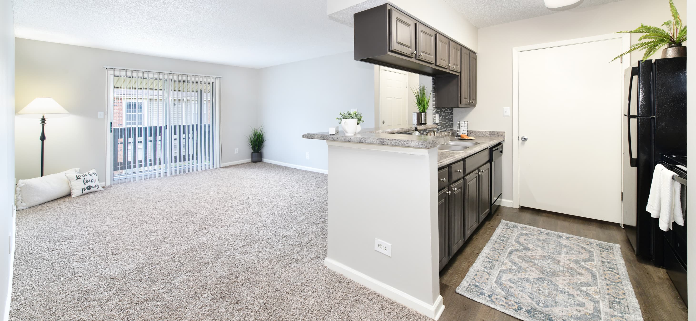 Kitchen at Kirby Station luxury apartment homes in Memphis, TN