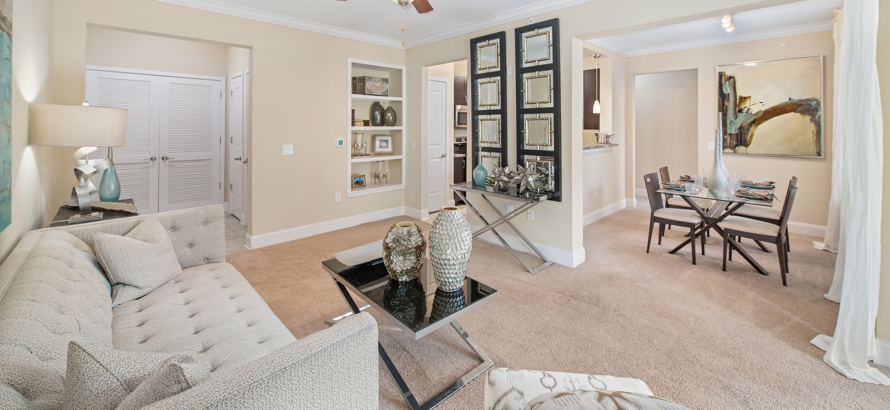 Living room at MAA Cool Springs in Nashville, TN