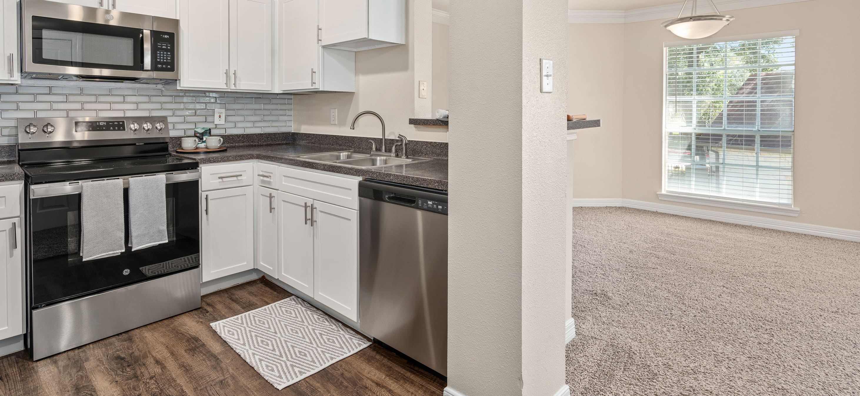 Kitchen at MAA Ranchstone luxury apartment homes in Houston, TX