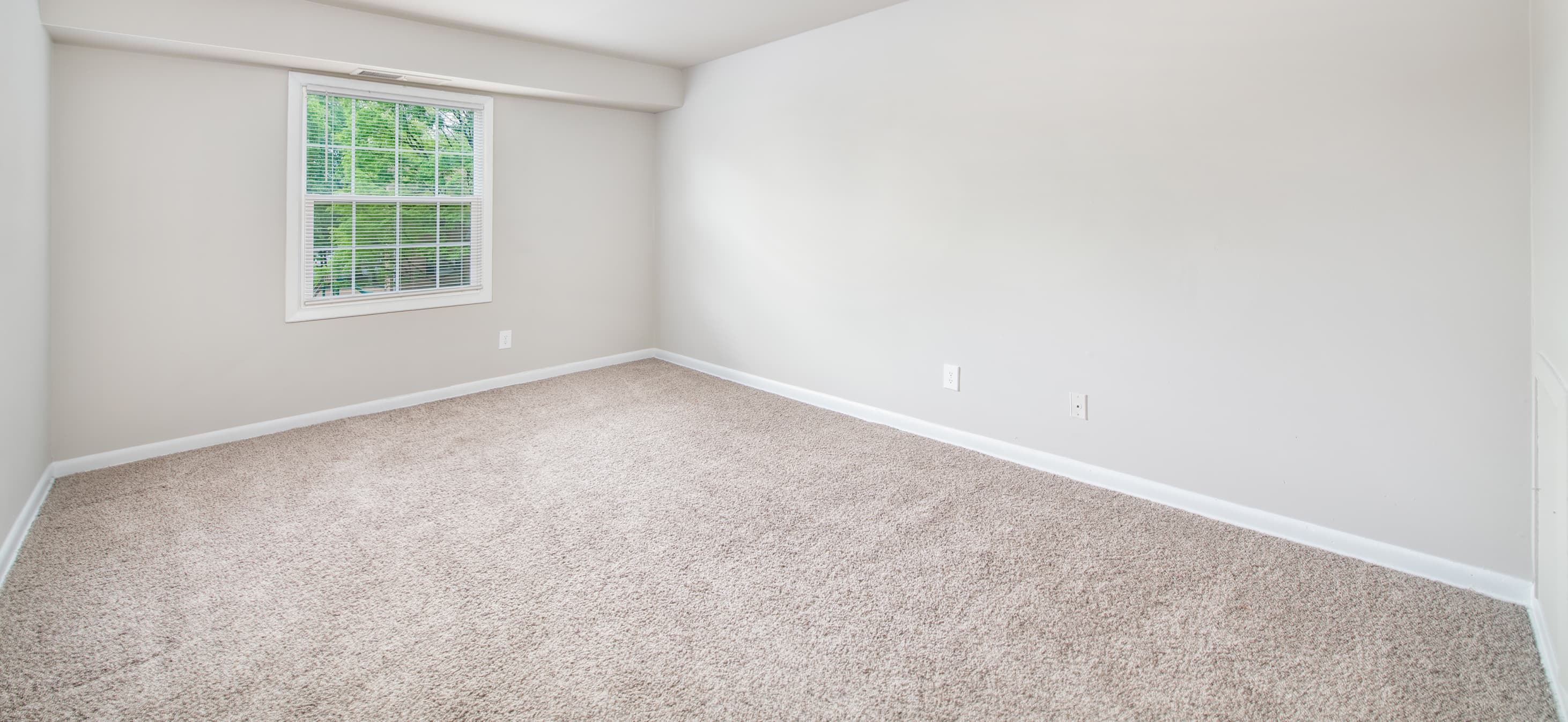 Unfurnished bedroom at MAA Greenbrier in Fredericksburg, VA