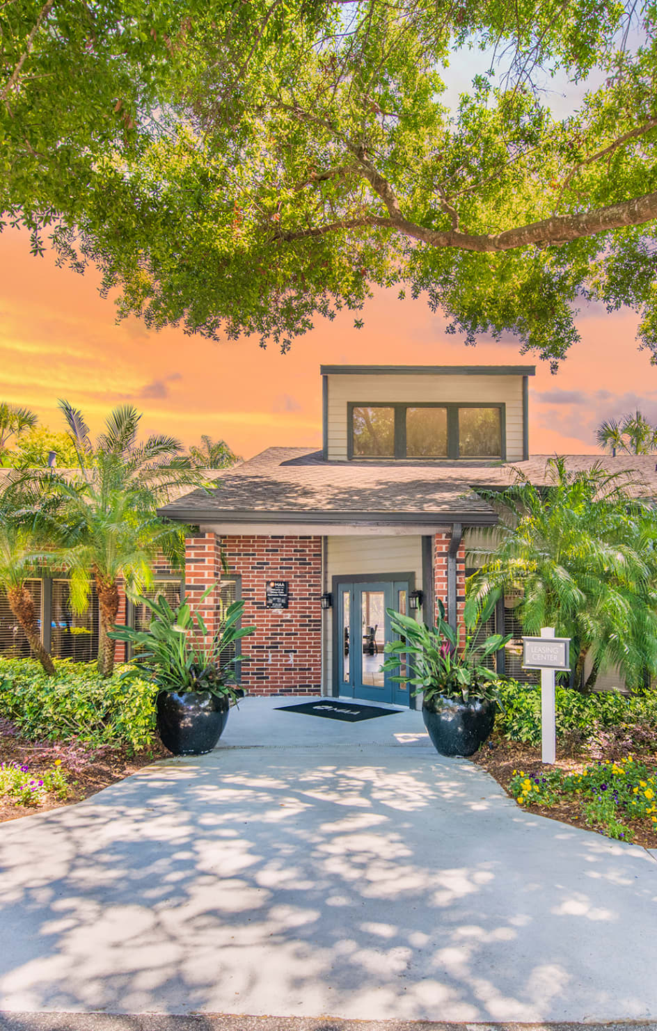 Leasing office at MAA Tiffany Oaks luxury apartment homes in Orlando , FL