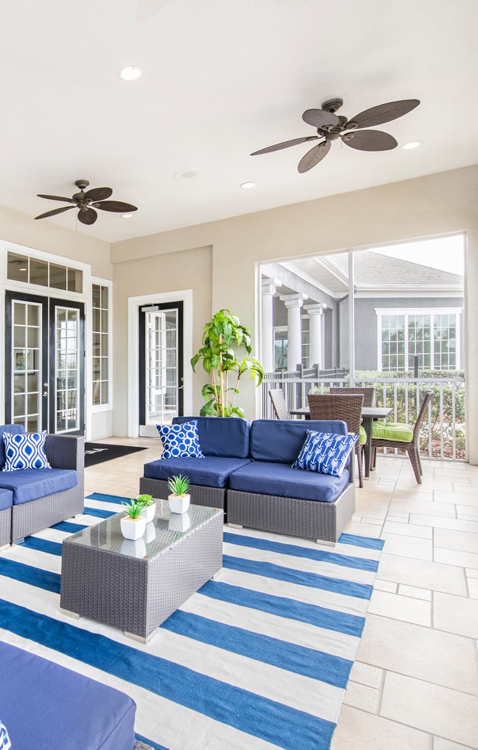 Patio at MAA Twin Lakes luxury apartment homes in Sanford, FL