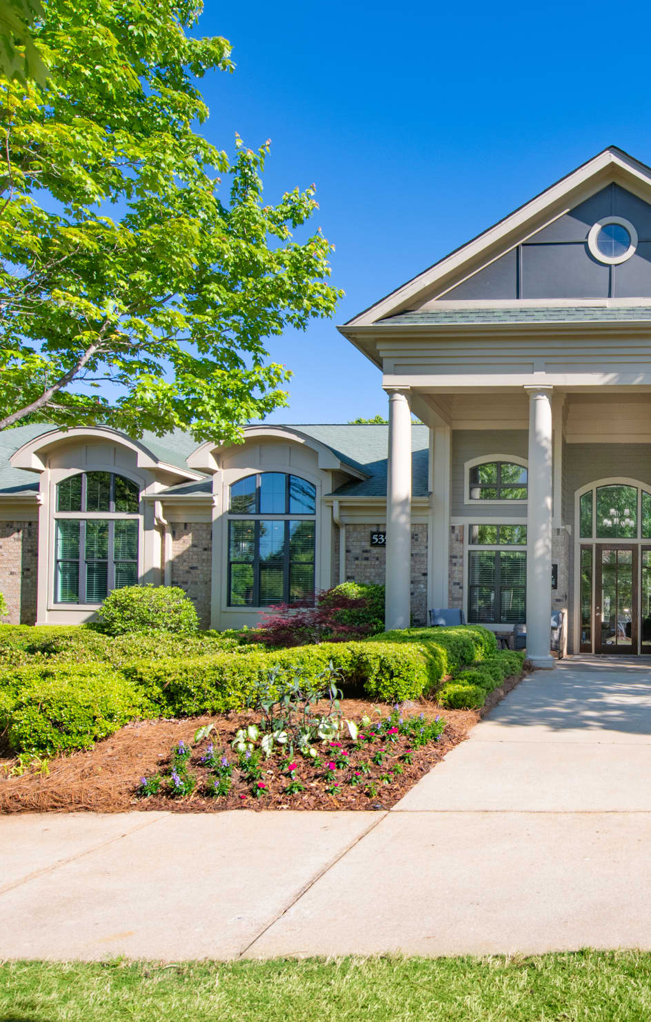 Leasing Center Exterior at MAA Point Place in Greenville, SC