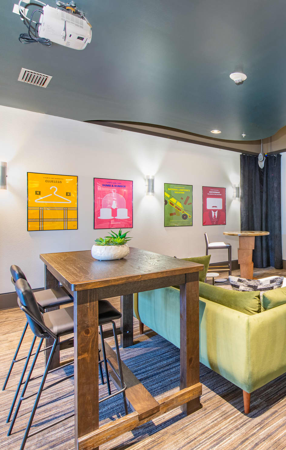 MAA Los Colinas Dallas Apartments