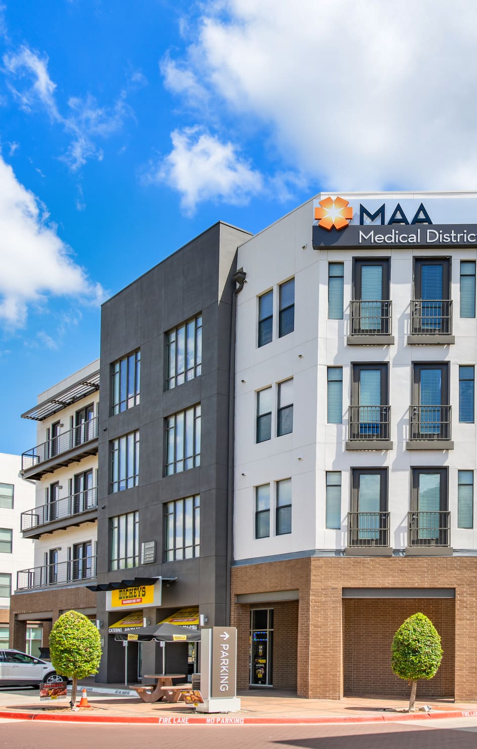 Exterior 2 at MAA Medical District luxury apartment homes in Dallas, TX