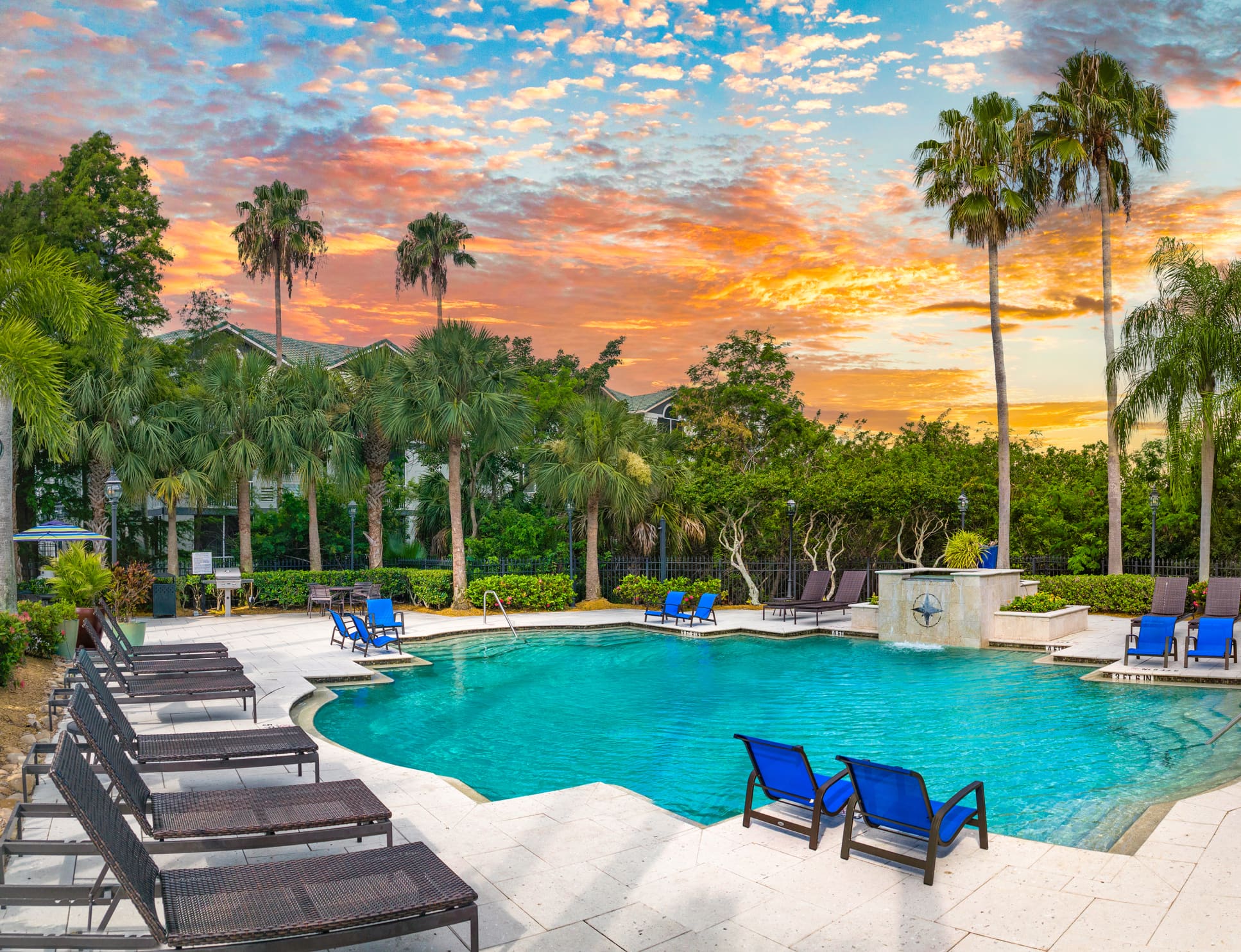 Pool at MAA Bay View luxury apartment homes in Tampa, FL