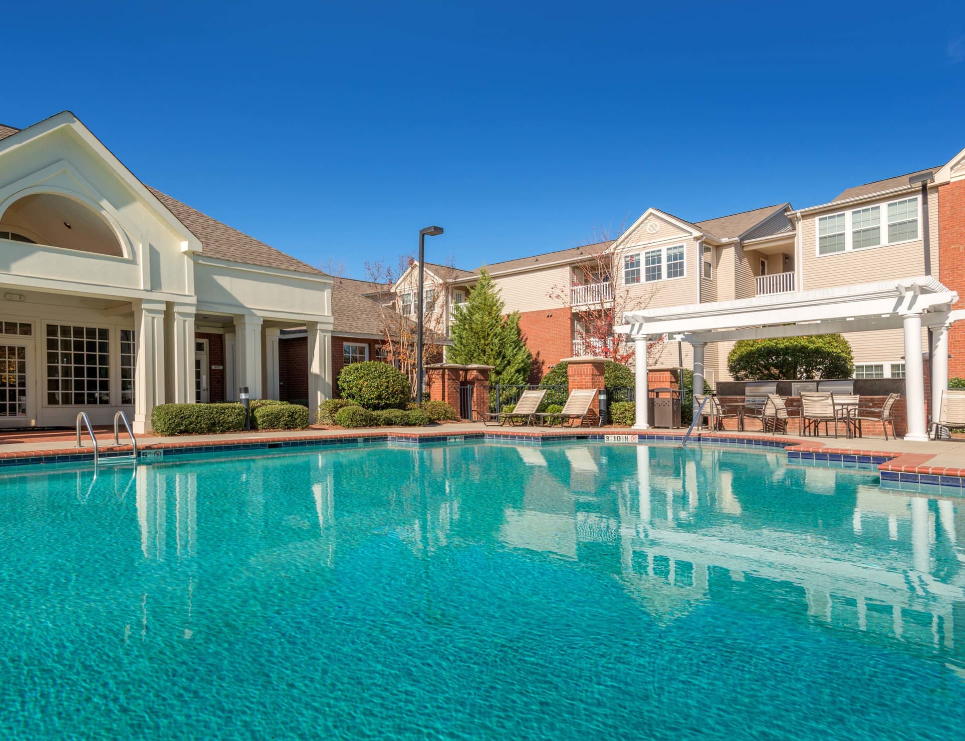 Pool at MAA City Grand luxury apartment homes in Charlotte, NC