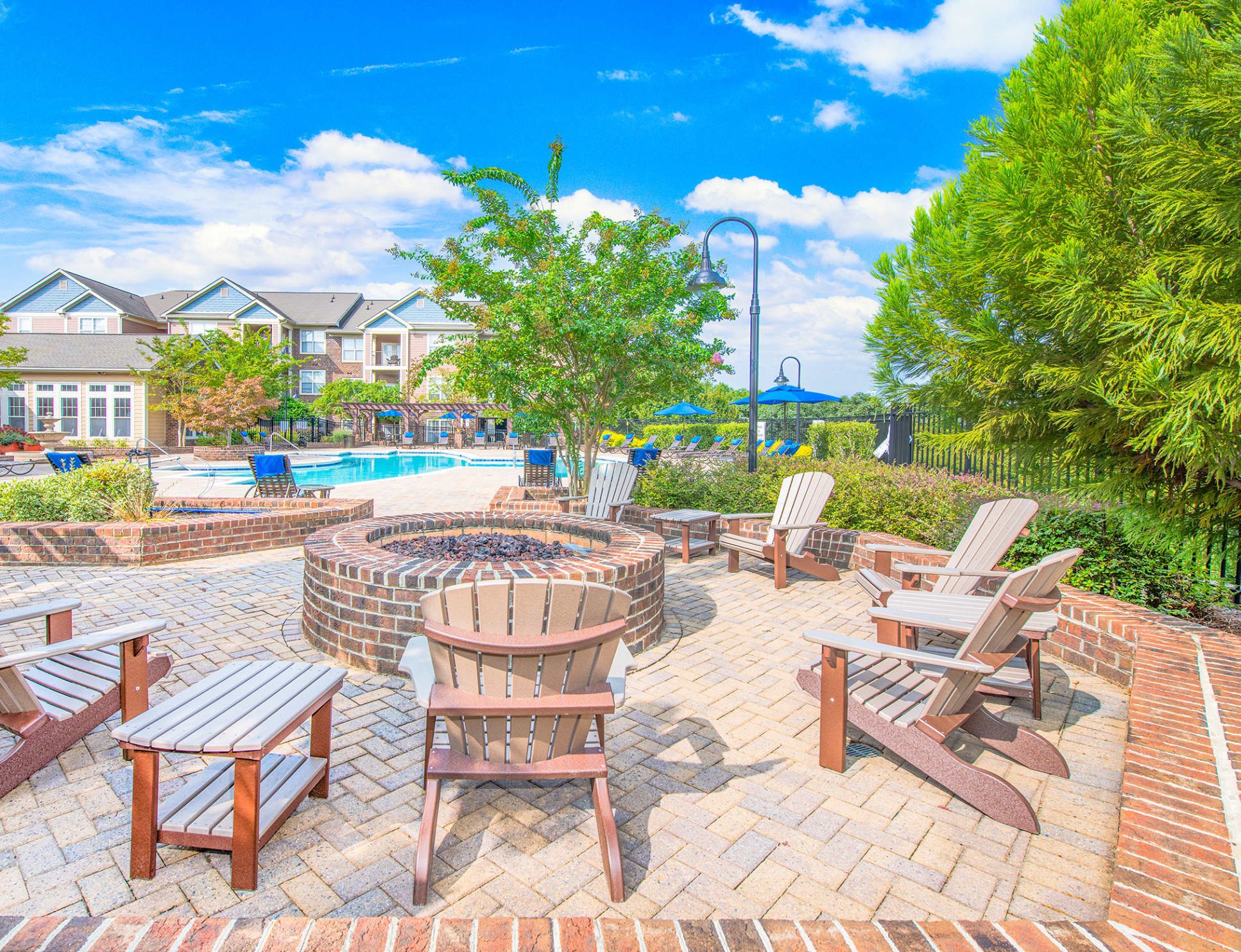 Firepit at MAA Huntersville luxury apartment homes in Charlotte, NC
