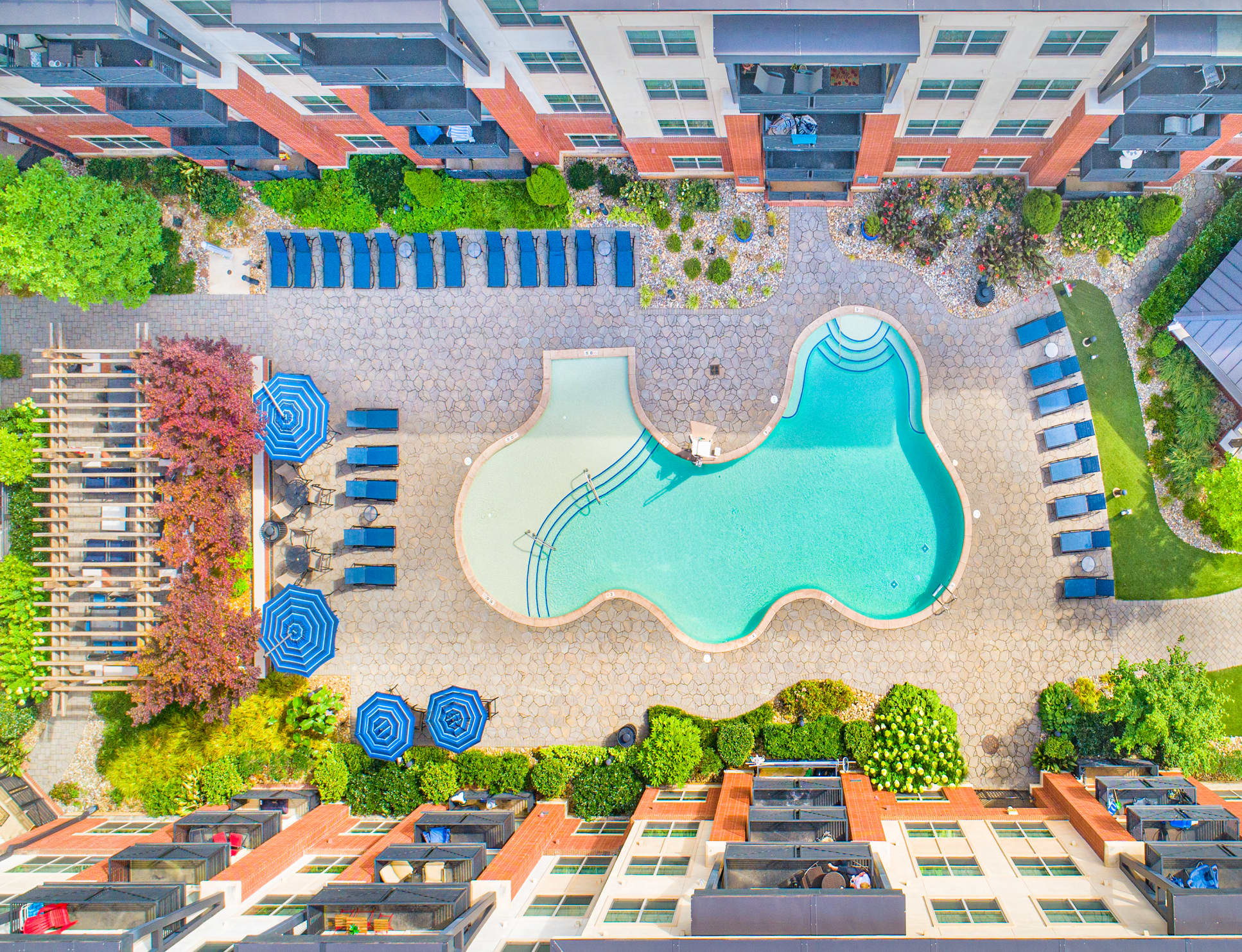 Pool at MAA Reserve luxury apartment homes in Charlotte, NC
