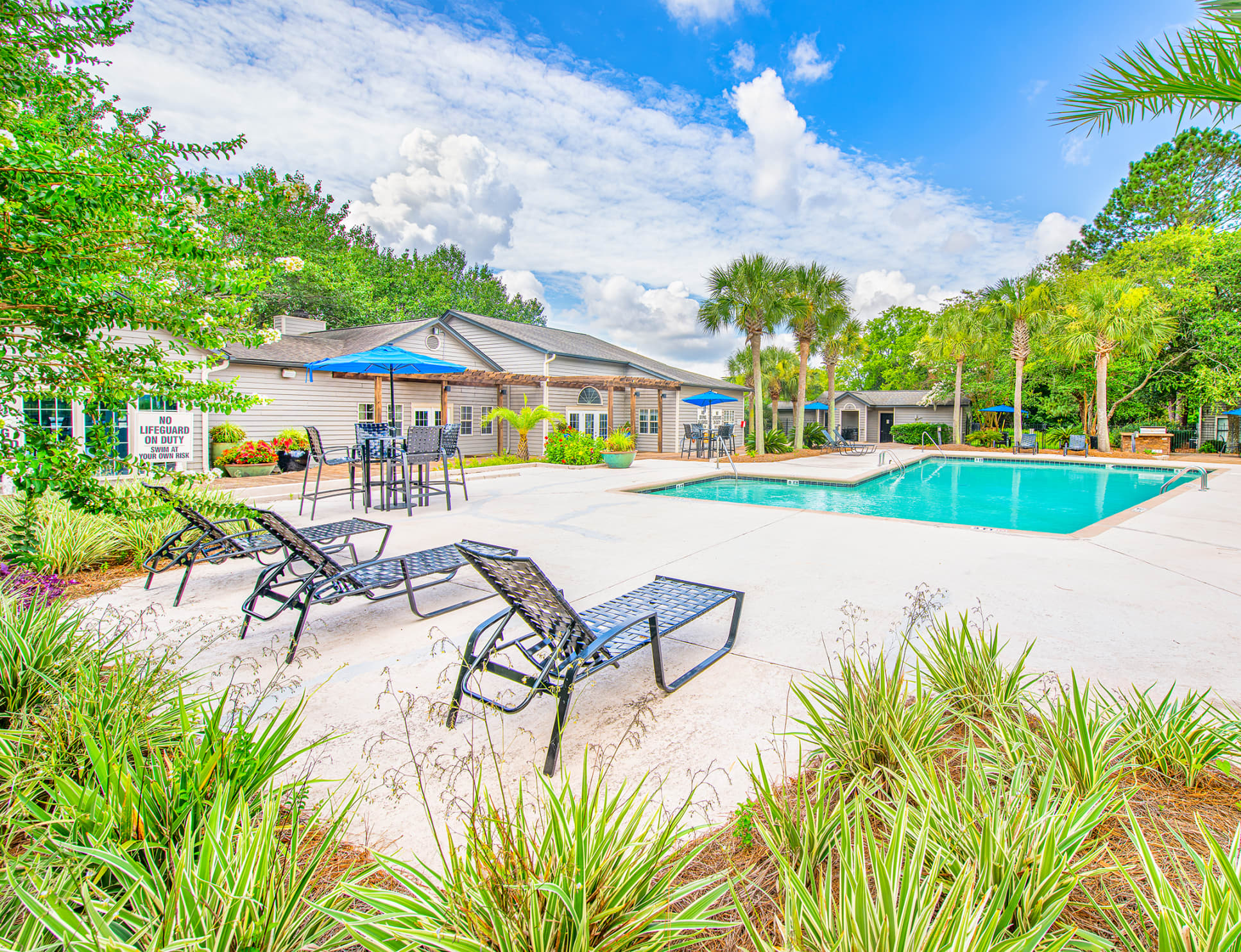 Pool at Colonial Village at Hampton Pointe luxury apartment homes in Charleston, SC
