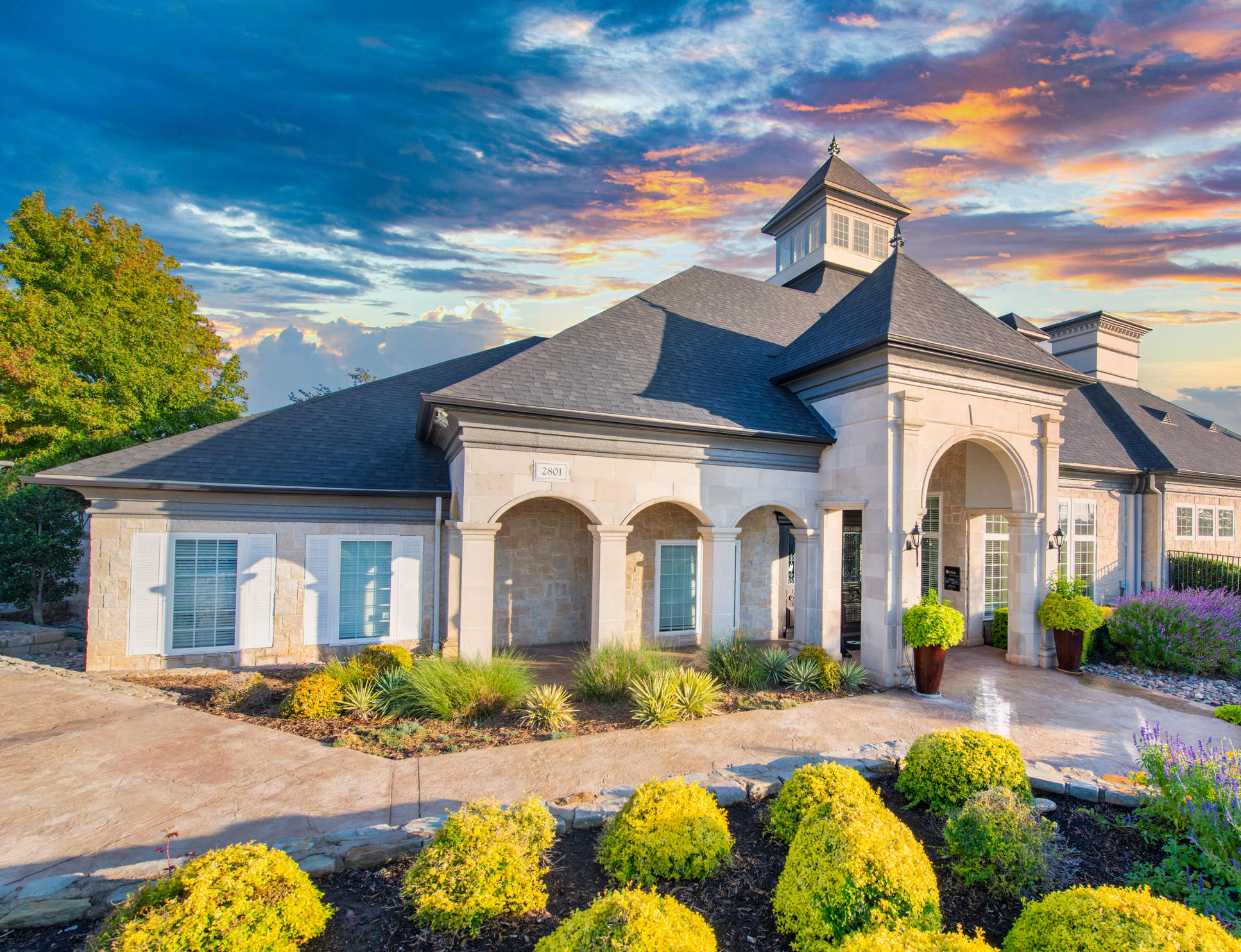 MAA Willow Creek Exterior