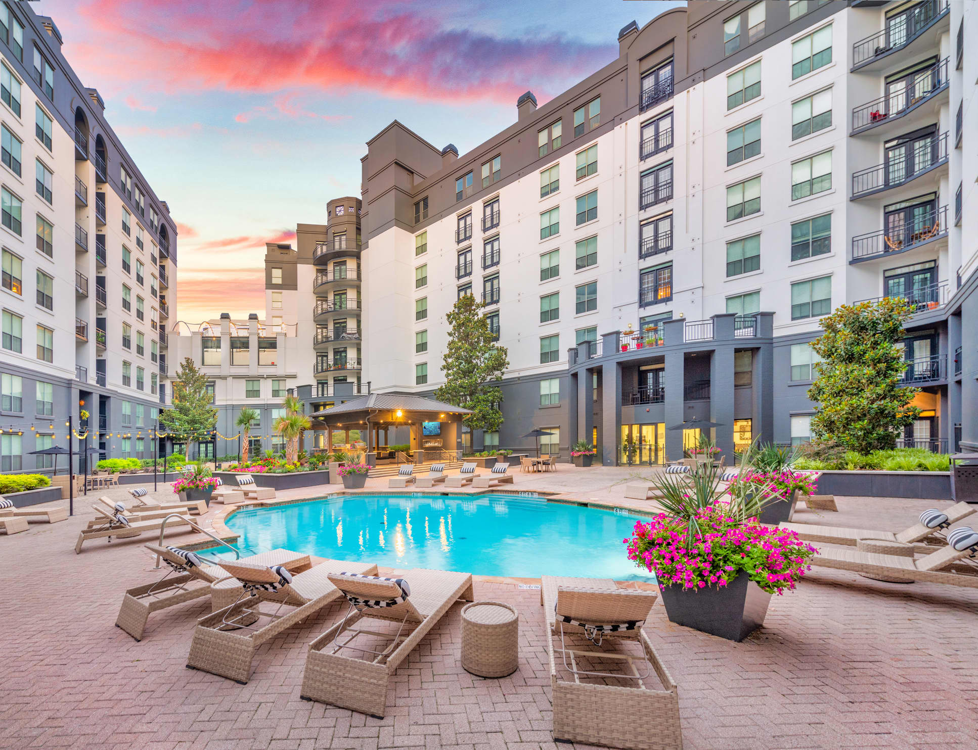 Pool at MAA Worthington luxury apartment homes in Dallas, TX