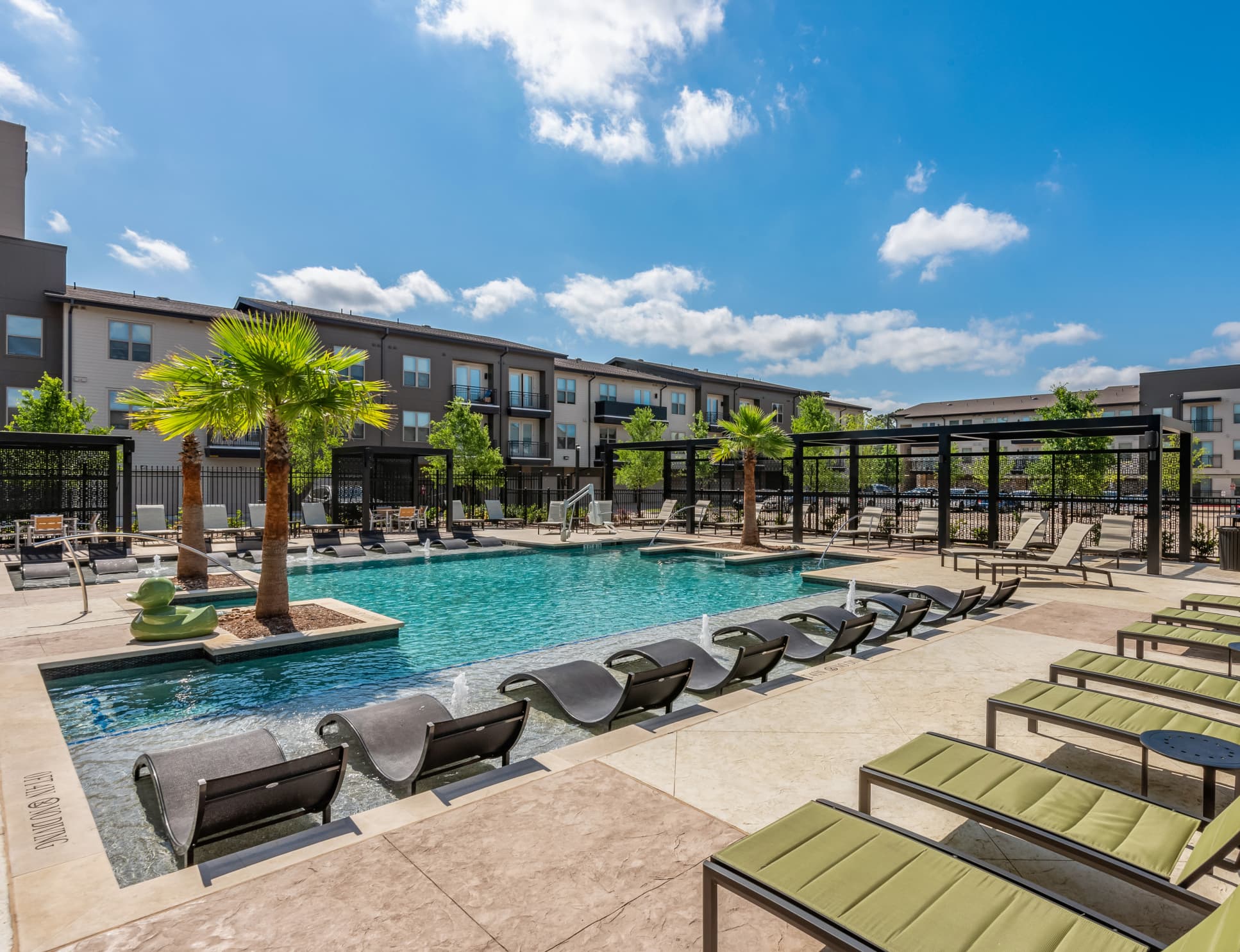 Pool at MAA Park Point in Houston, TX
