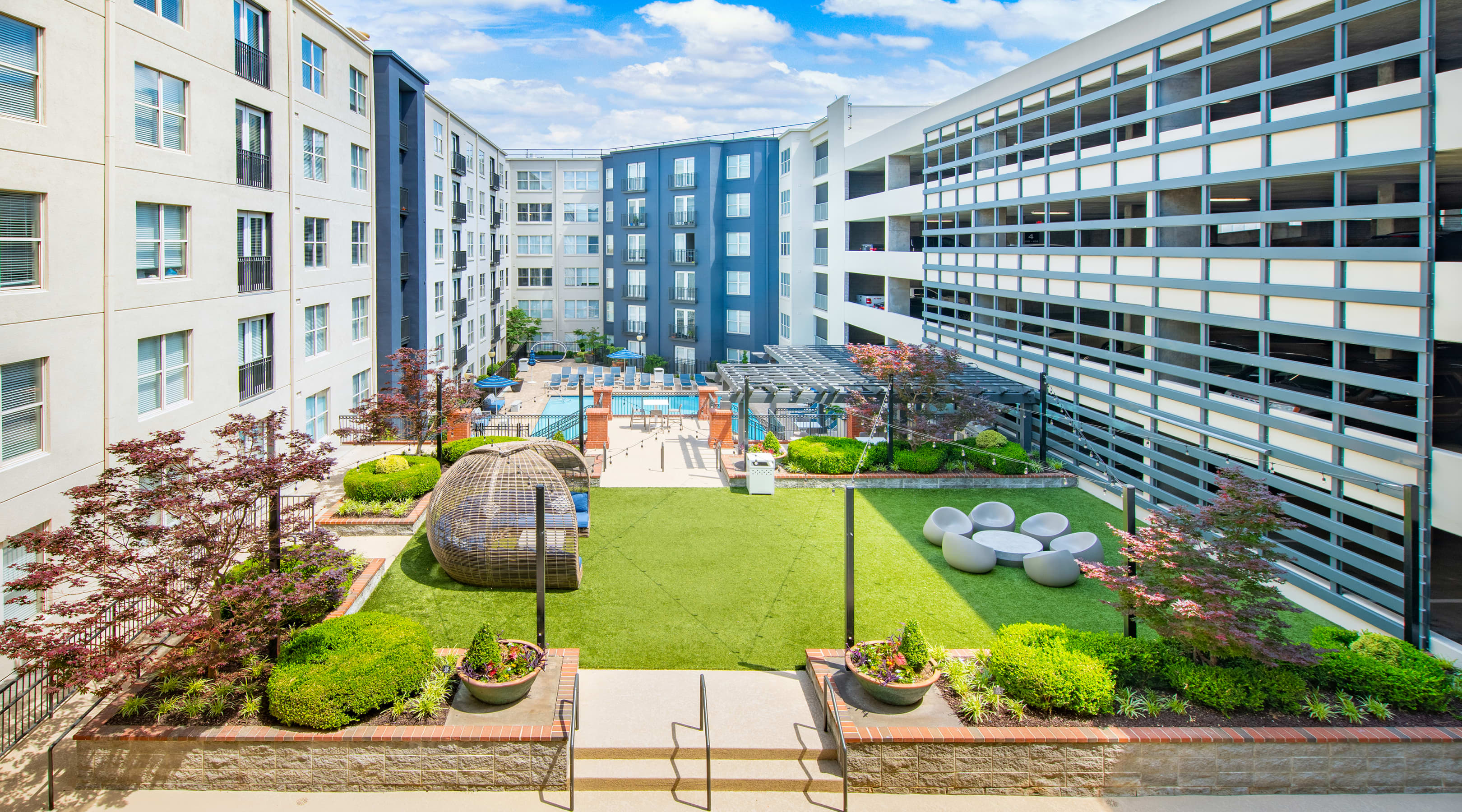 Courtyard at MAA Buckhead luxury apartment homes in Atlanta, GA