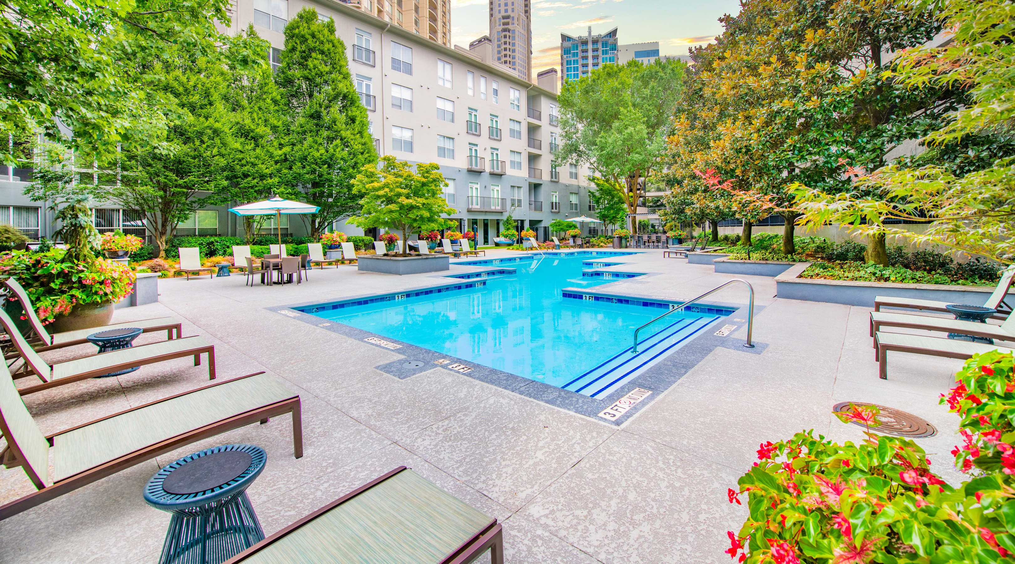 Pool at MAA Stratford luxury apartment homes in Atlanta, GA