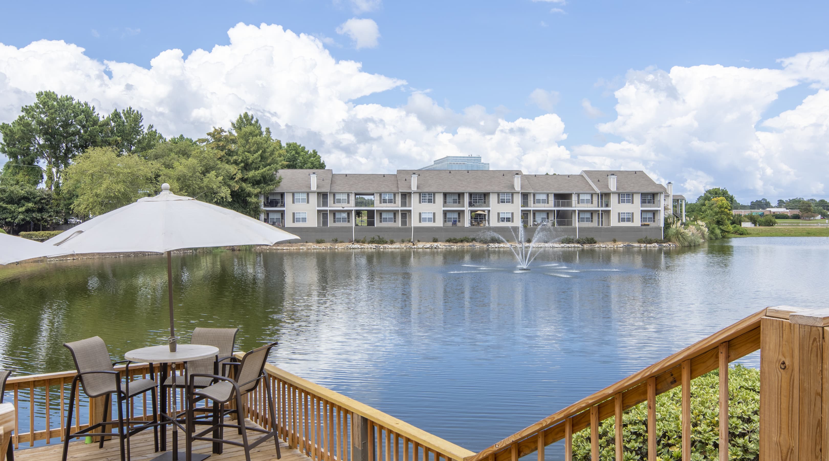 Lake Deck at Reflection Pointe luxury apartment homes in Jackson, MS
