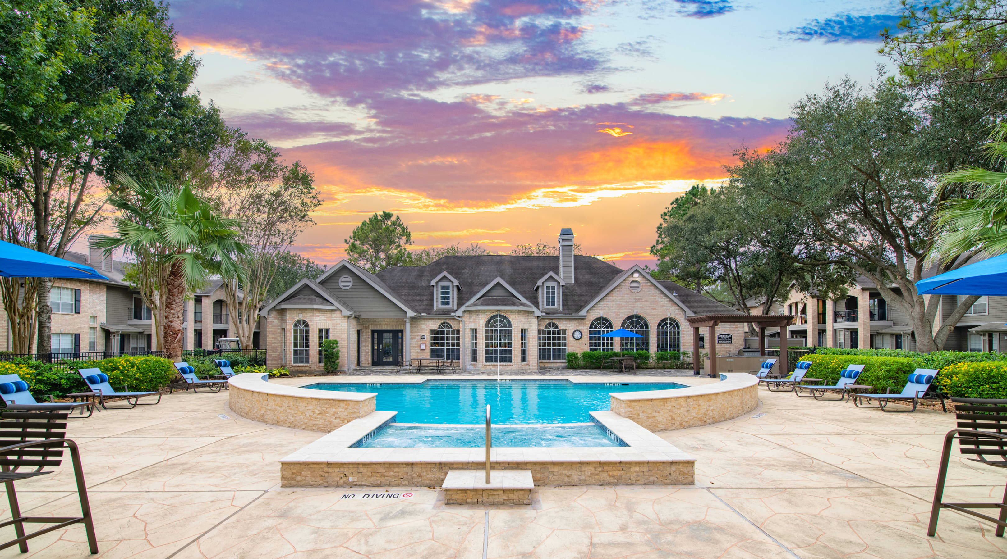 Pool at Park Place Houston luxury apartment homes in Houston, TX