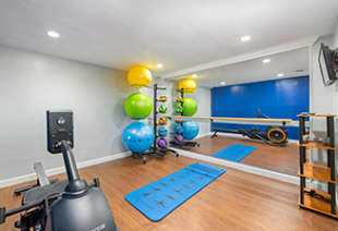 Gym at MAA Mansion luxury apartment homes in Lexington, KY