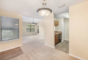 Dining at Coopers Hawk luxury apartment homes in Jacksonville, FL
