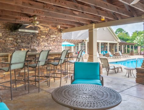 Outdoor Entertainment Area 2 at The Paddock Club Murfreesboro luxury apartment homes in Nashville, TN