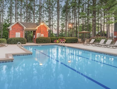 Pool at Colonial Grand at Riverchase Trails luxury apartment homes in Birmingham, AL