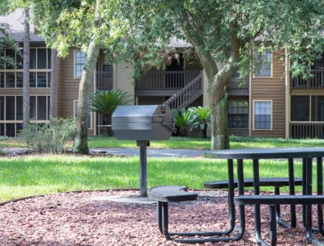Grill Area at Lakeside Apartments luxury apartment homes in Jacksonville, FL
