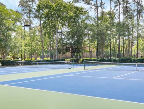 Tennis courts at St. Augustine at the Lake luxury apartment homes in Jacksonville, FL