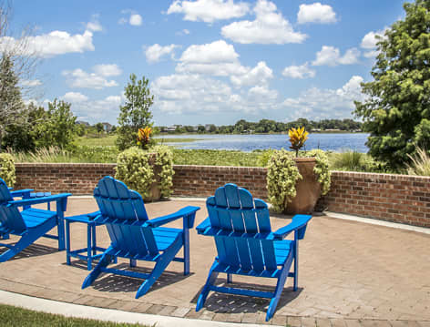 Lakeside Seating at Post Lake at Baldwin Park luxury apartment homes in Orlando, FL