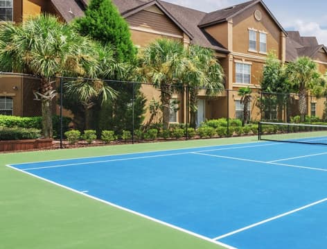 Tennis Court at Village Oaks luxury apartment homes in Tampa, FL