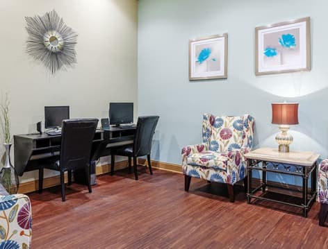 Dining Room at Village Oaks luxury apartment homes in Tampa, FL